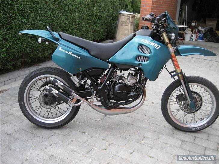 Suzuki SMX - Som den har set ud før renovering. Dengang var den autolarkeret grøn, også er der blevet lavet om omkring. :) billede 15