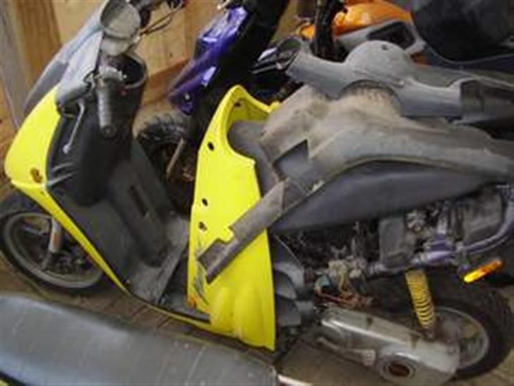 Derbi Hunter (solgt 1/6-2013) - pic fra ham jag købte den af (sådan så den ud da jeg hentede den) billede 1