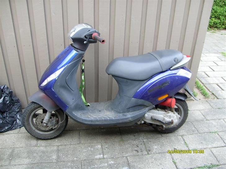 Piaggio new zip ((solgt)) - Så har jeg lige skiftet skjolde :-) (Efter) billede 7