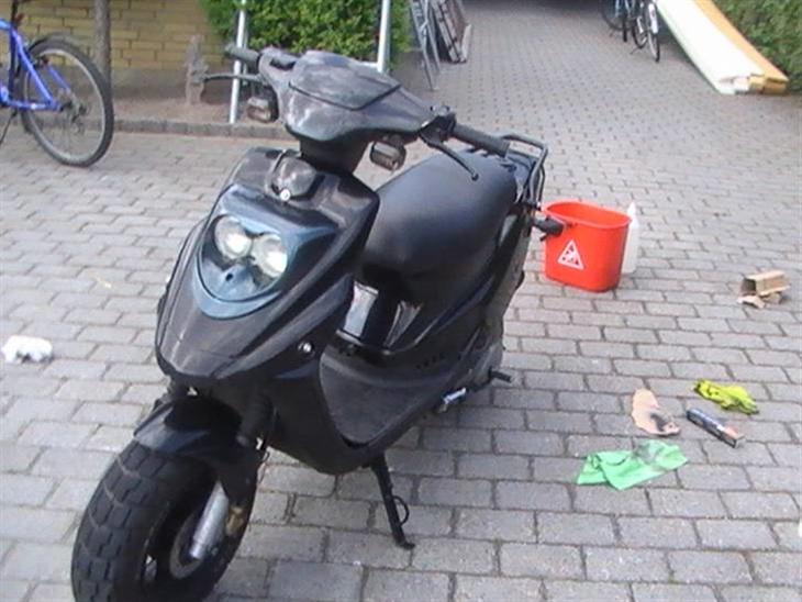 {{currentPhoto.altText}} billede {{currentPhoto.number}}