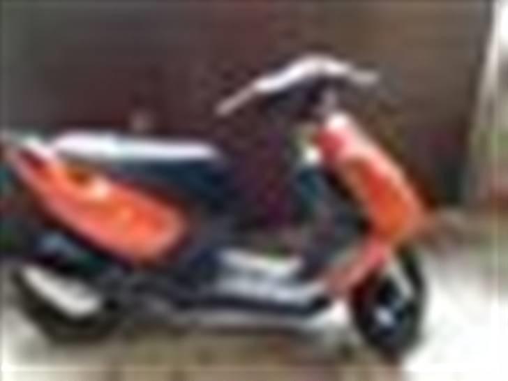 Aprilia sonic  - Year!! billede 1