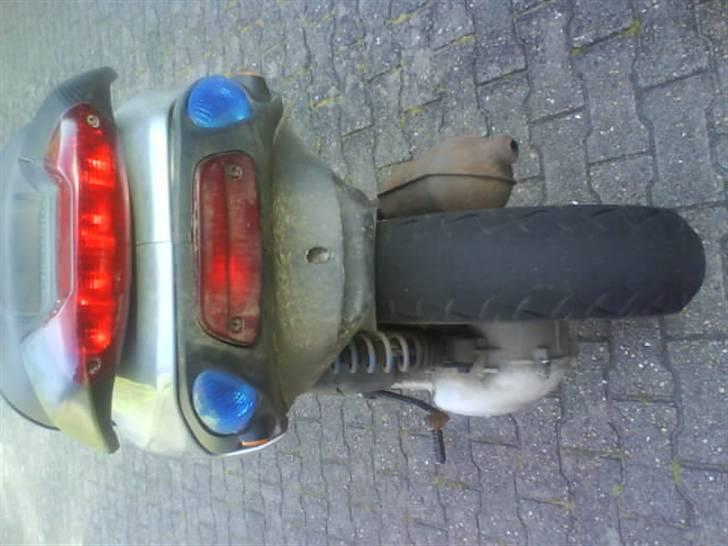 Piaggio NRG MC 3 SOLGT  billede 10