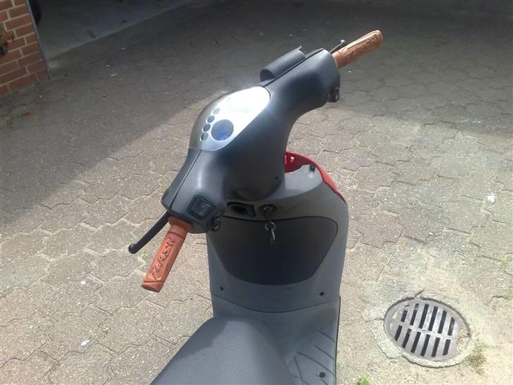 Piaggio new zip (solgt) billede 8