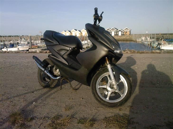 Yamaha "Aerox"  - D.28-05-08 Skal have ny vandre ben i forgaffel, eller komplet ny forgaffel da der er kommet rust :-( billede 10