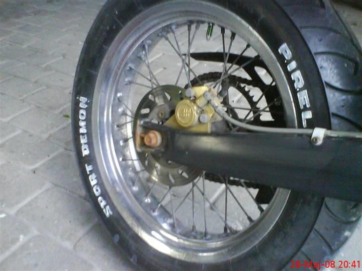 Gilera smt byttet til jog - polerede mine fælge op i dag:) 28/5  billede 15