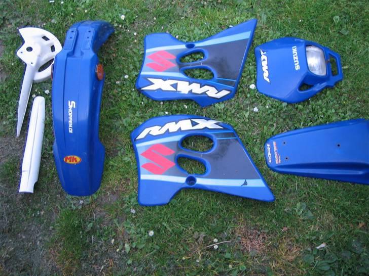 Suzuki Rmx - Solgt. - Orginale skjolde. billede 5