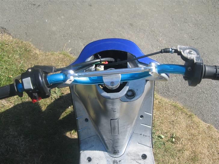 Yamaha jog Space) solgt billede 8