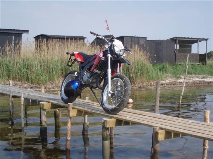 Aprilia SX50 (Solgt) - Damen i mit liv. <3 (: billede 1