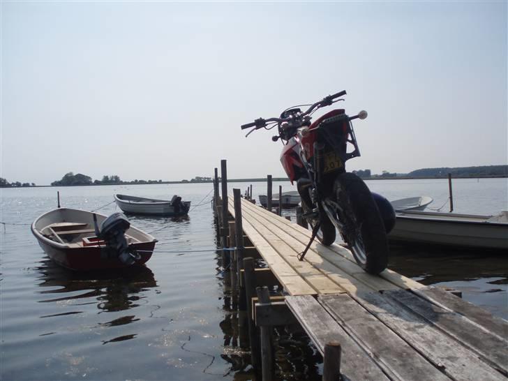 Aprilia SX50 (Solgt) - Lirede detaljer med bådene og broen. :P billede 14