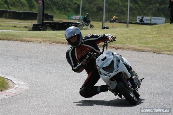 Piaggio Zip SP Team KGI Racing billede 1