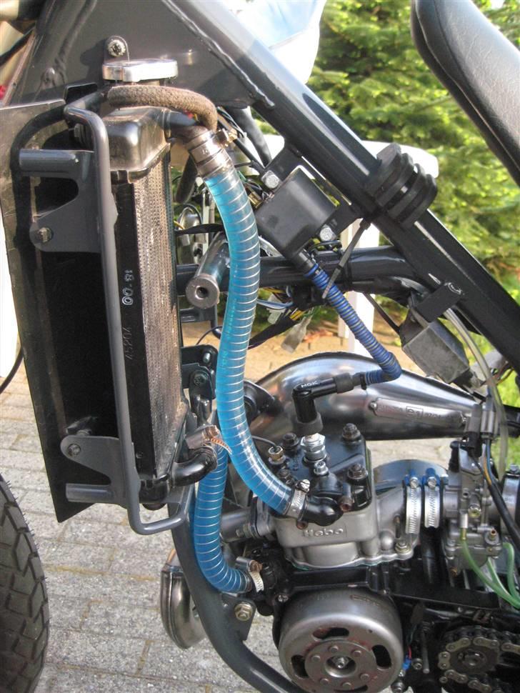 Suzuki RMX LC DD - ser da frækt ud med nogle gennemsigtige kølerslanger og kølervæske? :D billede 11