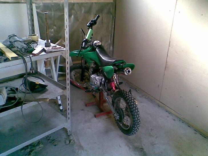 MiniBike 125cc  byttet - her står den på sin plads i hjørnet billede 5