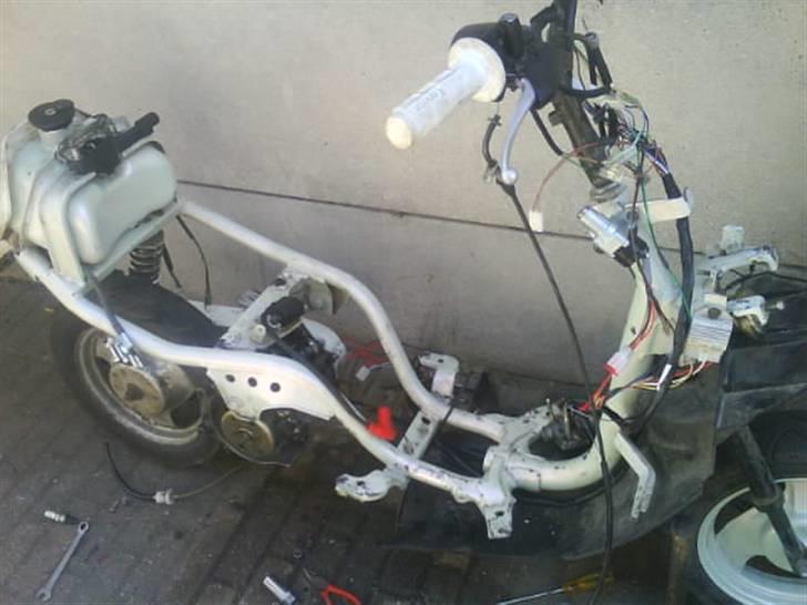 Yamaha jog taget af politiet     - da jeg skiftet til ac og nye dele på : D billede 10