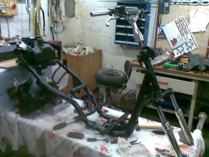 Yamaha Neos Projekt. SOLGT - Er så begyndt at samle den stille og roligt(: billede 11