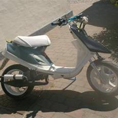 Yamaha jogrox evo 2  lc solgt