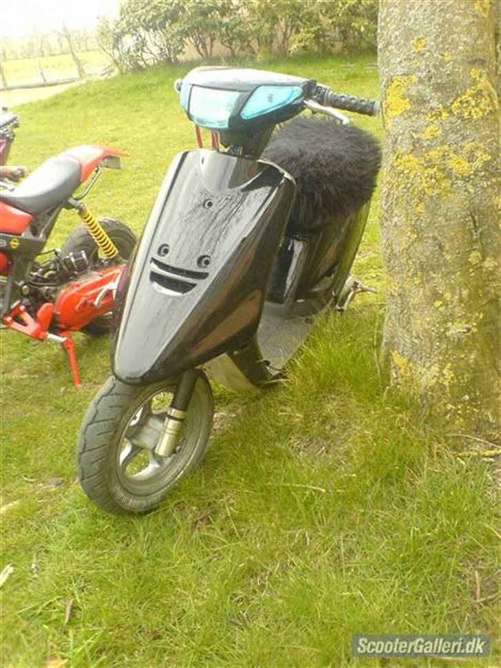 Yamaha jog (BYTTET) billede 4