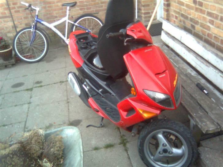 Peugeot Speedfight ac 1 (min bror har fået den) billede 1