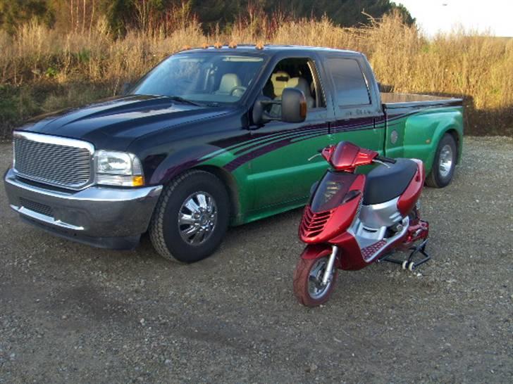 Aprilia sonic Evo Byttet - ved siden af den gamles legetøj :P billede 1