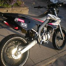 Derbi senda SOLGT