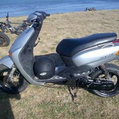 Yamaha Neos SOLGT
