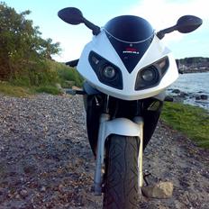 Rieju RS 2 Matrix "White"