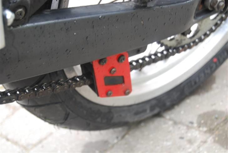 Gilera SMT [ SOLGT ] - Kædeholder [ Malet Rød ] billede 1