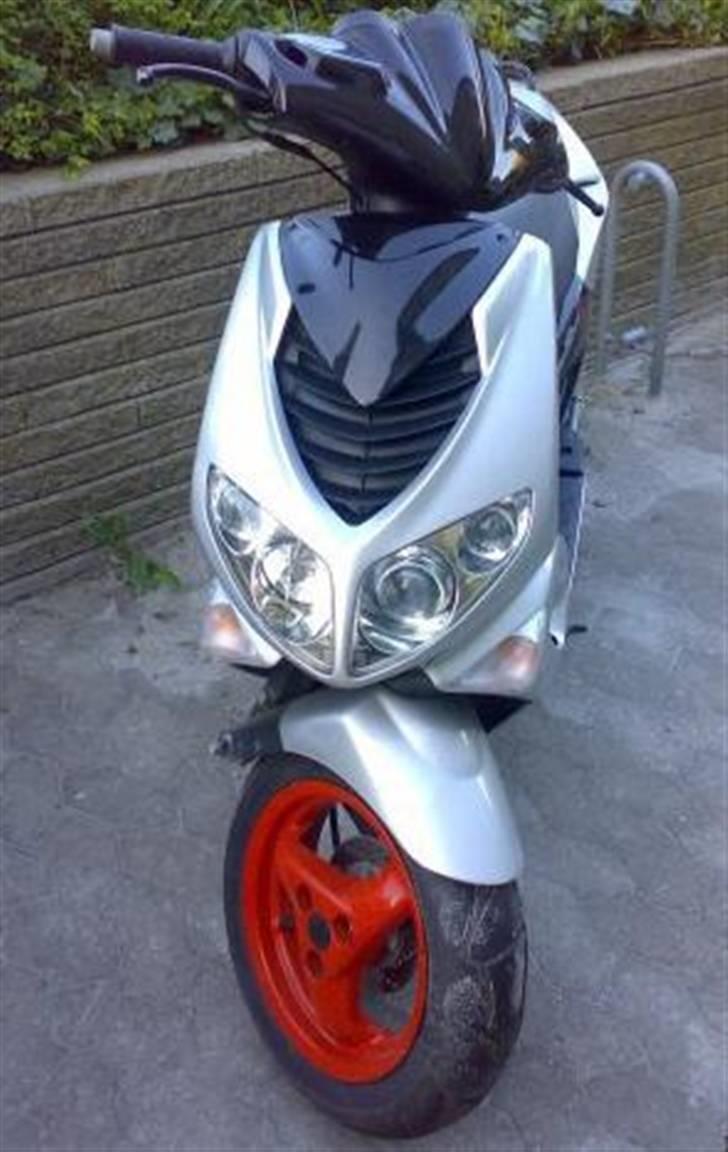 Peugeot Speedfight 2 SOLGT! billede 2