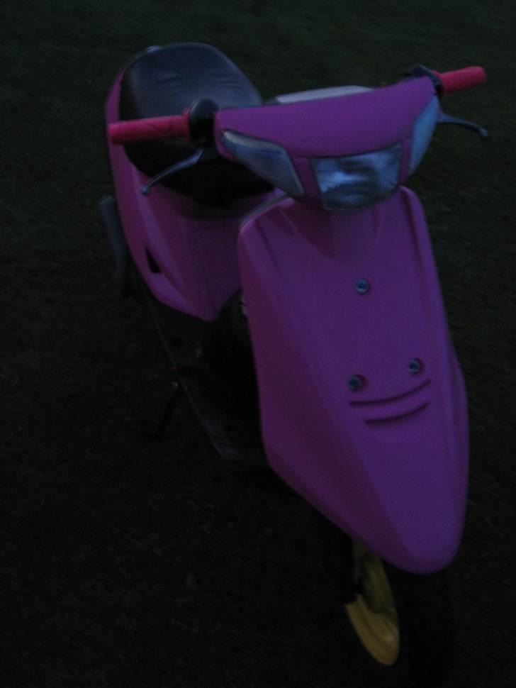 Yamaha jog as *Gule Lyn*(byttet) - sådan så den ud, da jeg købte den,, self. af en pige  ;P billede 10