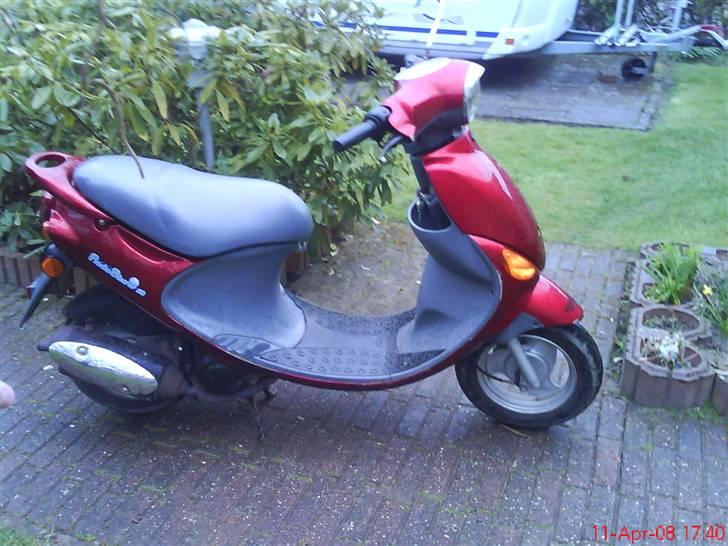 PGO Rodoshow solgt - Min røde Rodoshow med den gamle udstødning. billede 1