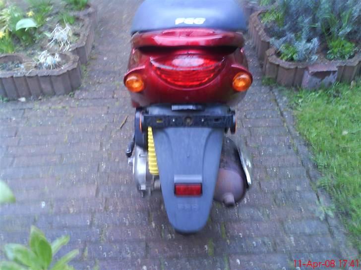 PGO Rodoshow solgt - Den røde bagfra med den gamle grimme udstødning billede 4