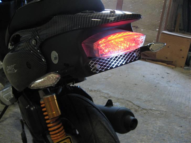 PGO PMX NAKED CARBON   billede 10