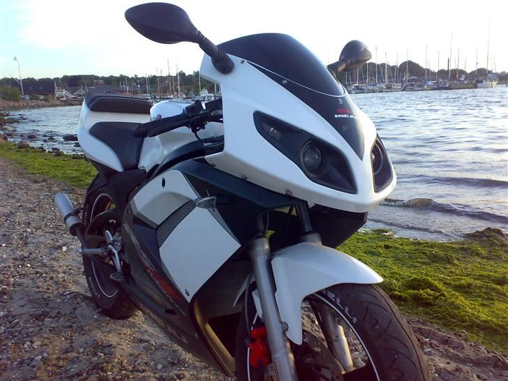 Rieju RS 2 Matrix "White" billede 6