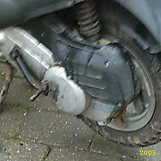 Piaggio Zip Det Røde Lyn