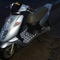Aprilia 2002