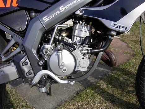 Derbi Senda SM X-Treme - Min lækre moter :P billede 7