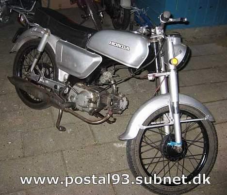 Honda CD50 solgt - dette er et før billed som er taget af den tidligere ejer. derfor URL adressen billede 3