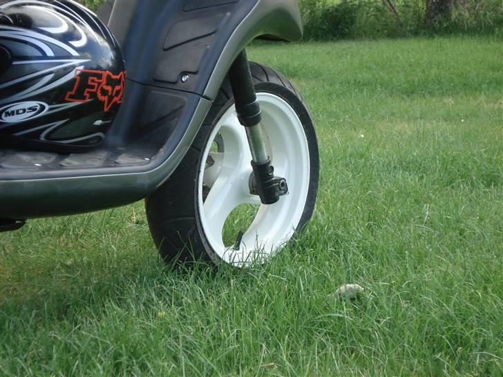 Piaggio Typhoon 70cc BYTTET! - Creme hvide NRG fælge, sådan skal der bare være :D billede 15