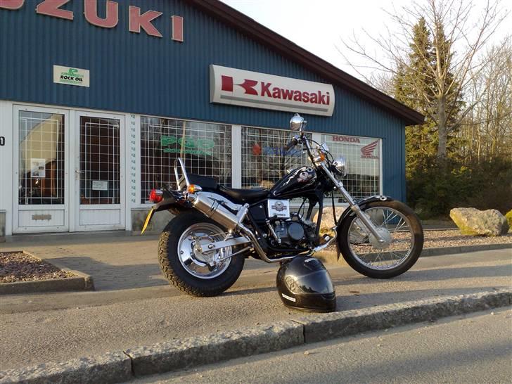 Regal Raptor *125chrom edition* billede 1