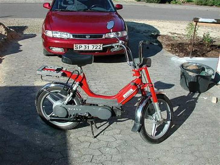 Vespa Bravo - SOLGT! billede 2