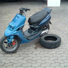 Yamaha bws spy solgt.