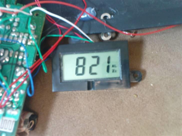 Sym DD 50 (Før) - heh, ska spartles ind li over spedo, så man altid ka se hva klokken er når man køre:P billede 10