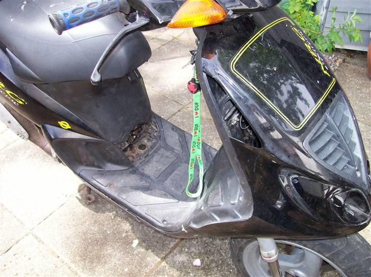 Piaggio nrg mc3 byttet - lige bag det skjold sider (DRÆBER HORNET)  billede 1