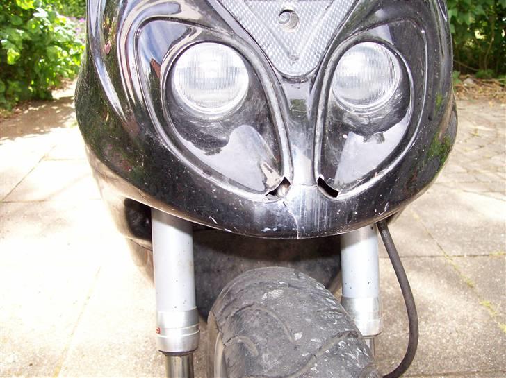 Piaggio nrg mc3 byttet - flækkede lidt under lygten billede 7