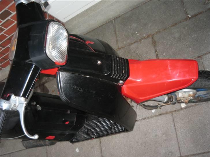 Honda Melody  SÆLGES I SOM DELE - Efter en tur med en pusse klud og noget neglelak fjerner xD billede 7