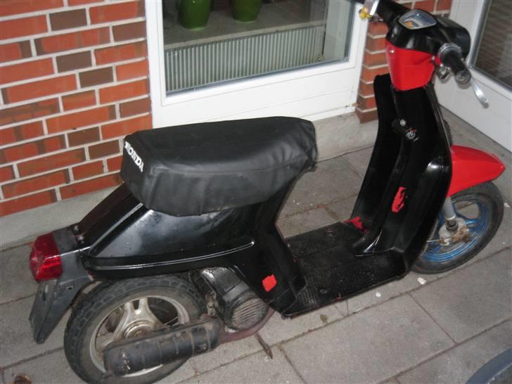 Honda Melody  SÆLGES I SOM DELE - så blev klistermærkerne fjernet billede 8