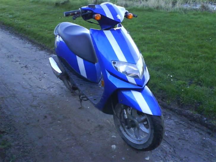 Suzuki Estilete billede 1