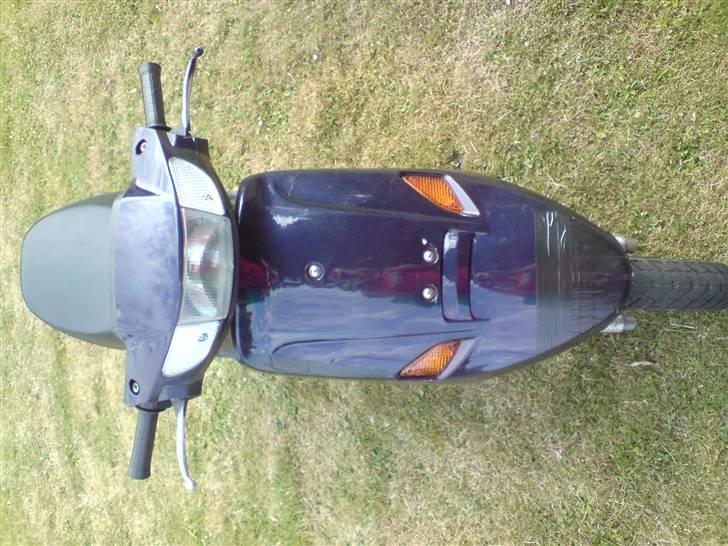 PGO Comet - Skjoldet er smadret, der hvor der er sort tape  billede 5