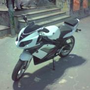 Rieju Rs 2 Matrix White LC