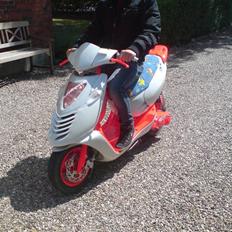 Aprilia Sonic Lc ts Solgt