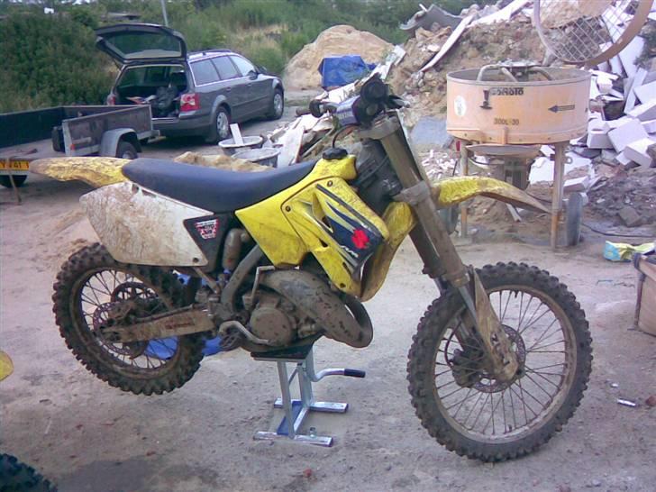 Suzuki RM 125 *SOLGT* billede 8